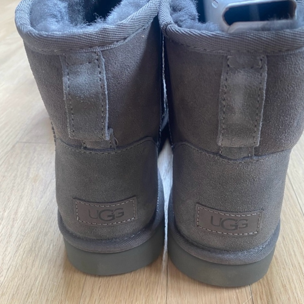 UGG mini - Picture 4 of 13